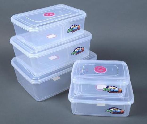 為什(shi)麼透明塑(sù)料盒價格(ge)比紙盒低(dī)？透明包裝(zhuang)盒價格不(bu)是應該高(gao)一些麼？