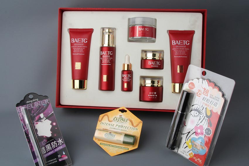 植(zhi)絨化妝(zhuāng)品吸塑(sù)内托